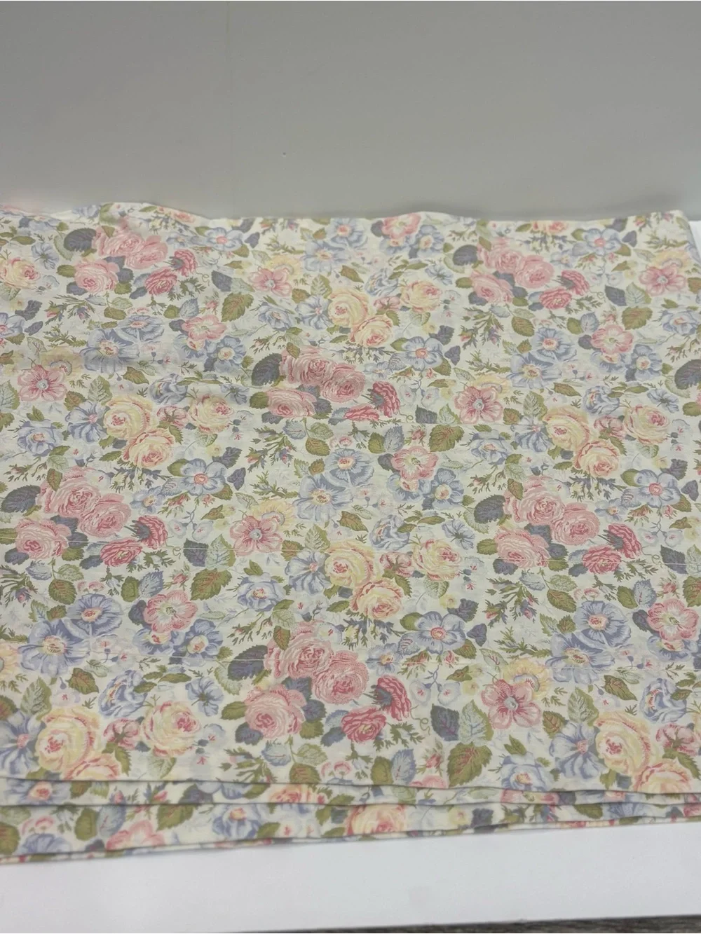 Vtg Laura Ashley Sycamore Quartet Floral Valance 18x83” Yellow Pink Cottagecore